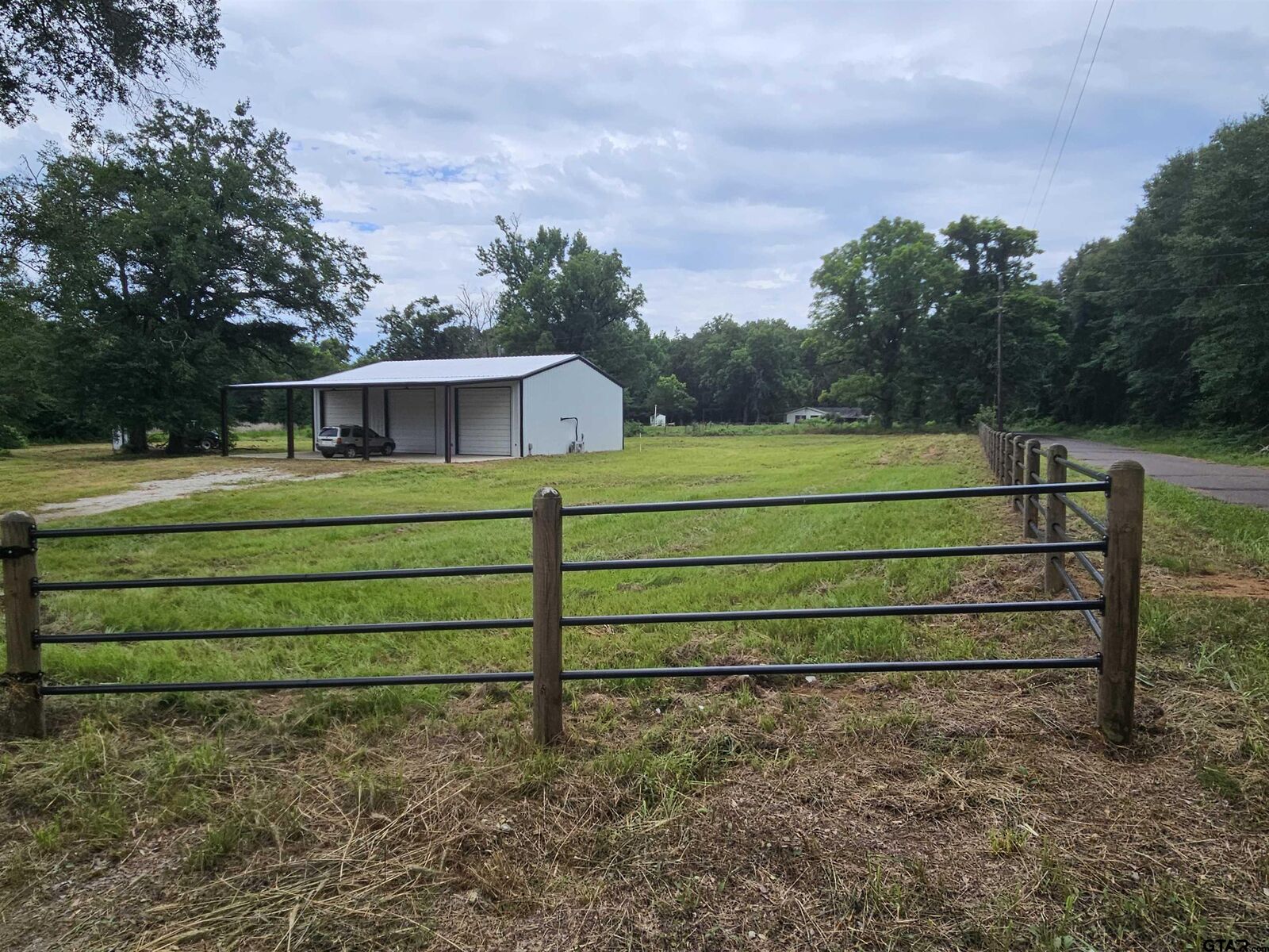 Property Photo: 4644 Giraffe TX 75644