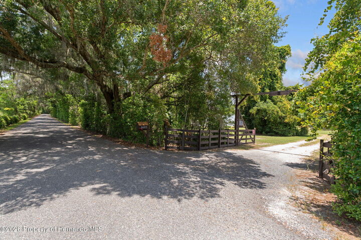 Property Photo: 26255 Lambeth Road FL 34601