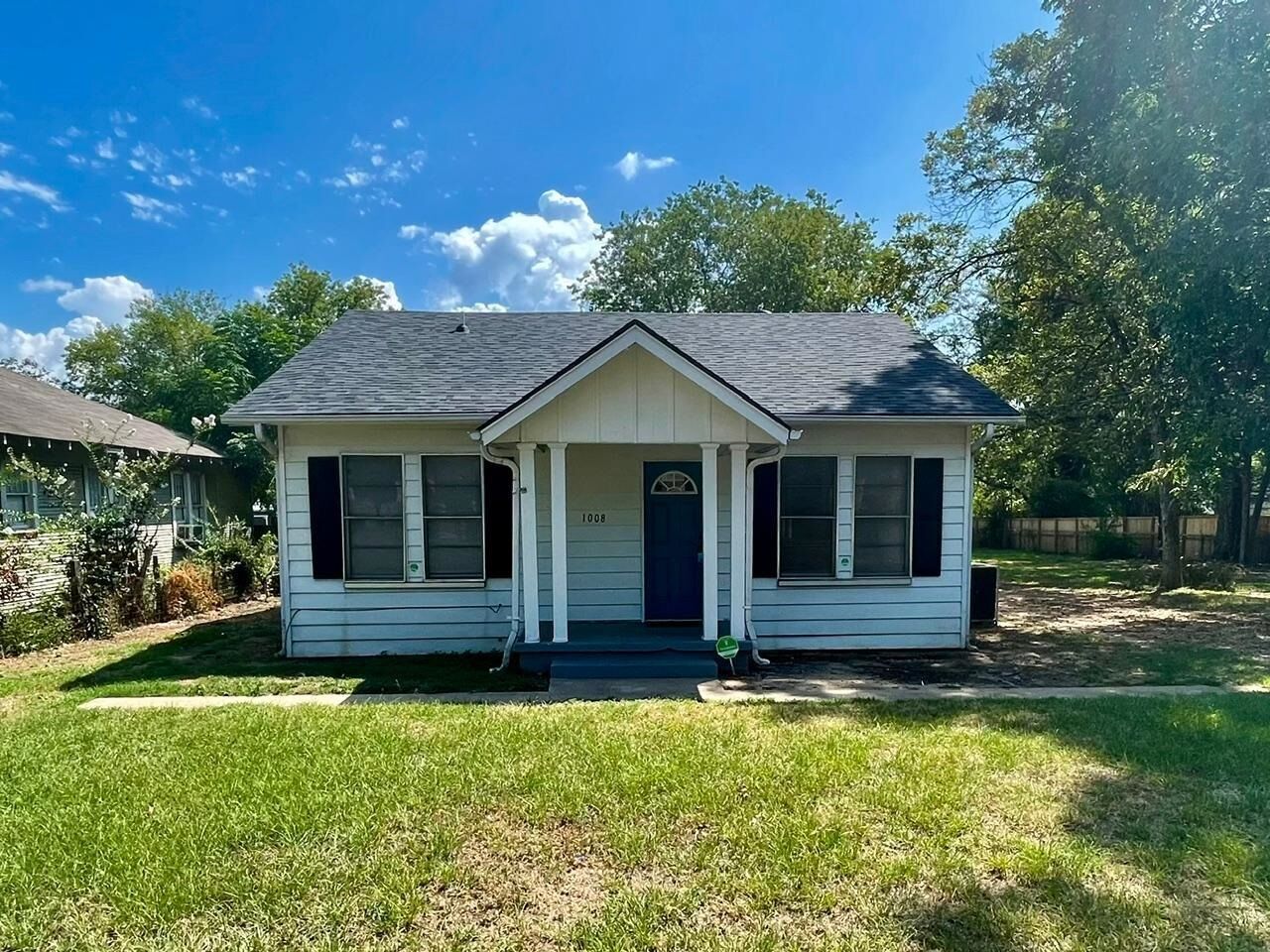 Property Photo: 1008 Bodie Street TX 75601