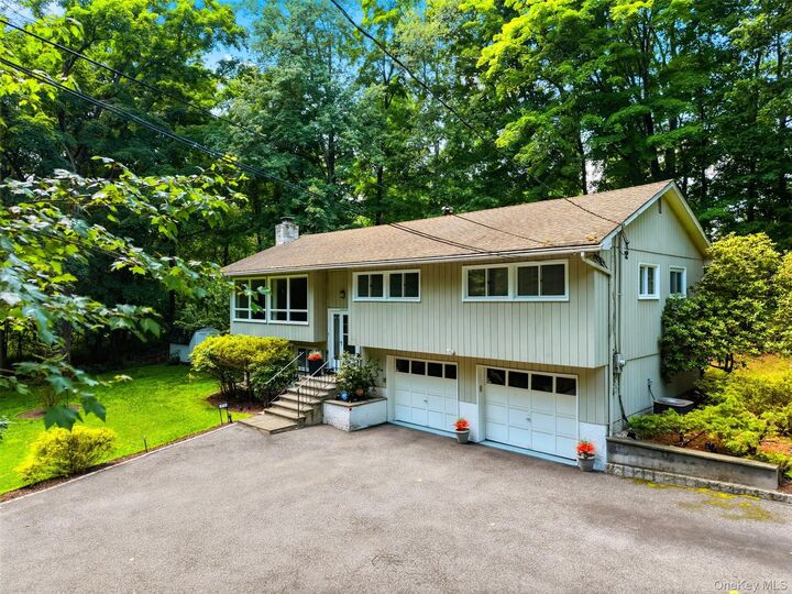 Property Photo:  370 Furnace Dock Road  NY 10567 