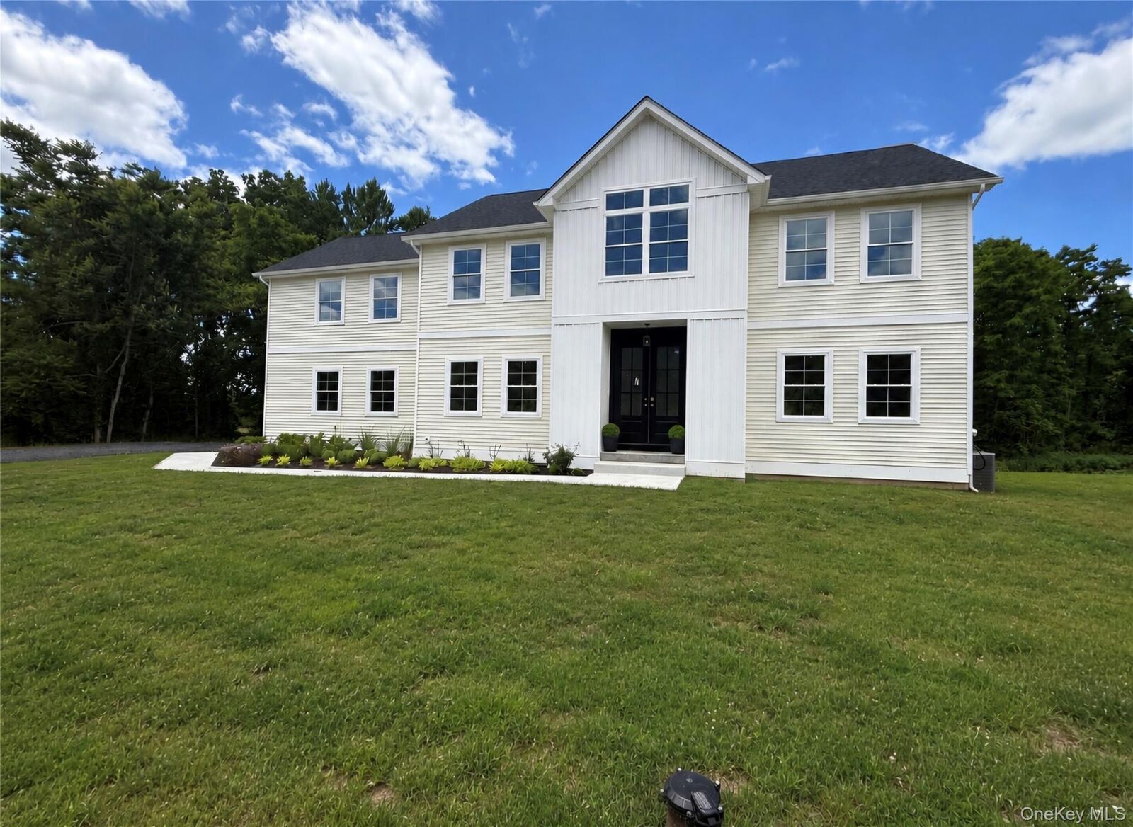 Property Photo:  7 Morrow Court  NY 12586 