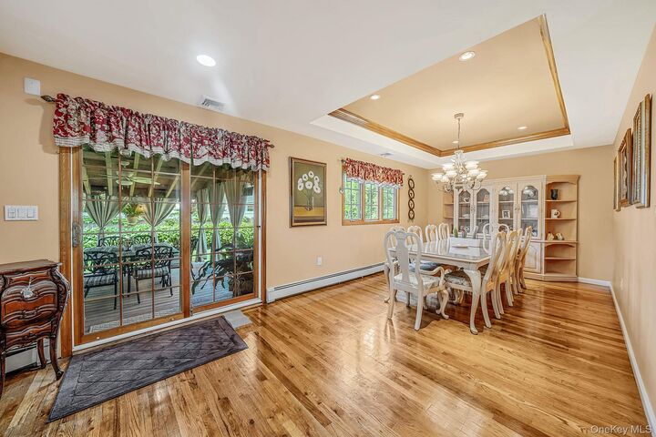 Property Photo:  3720 Farmedge Court  NY 11714 