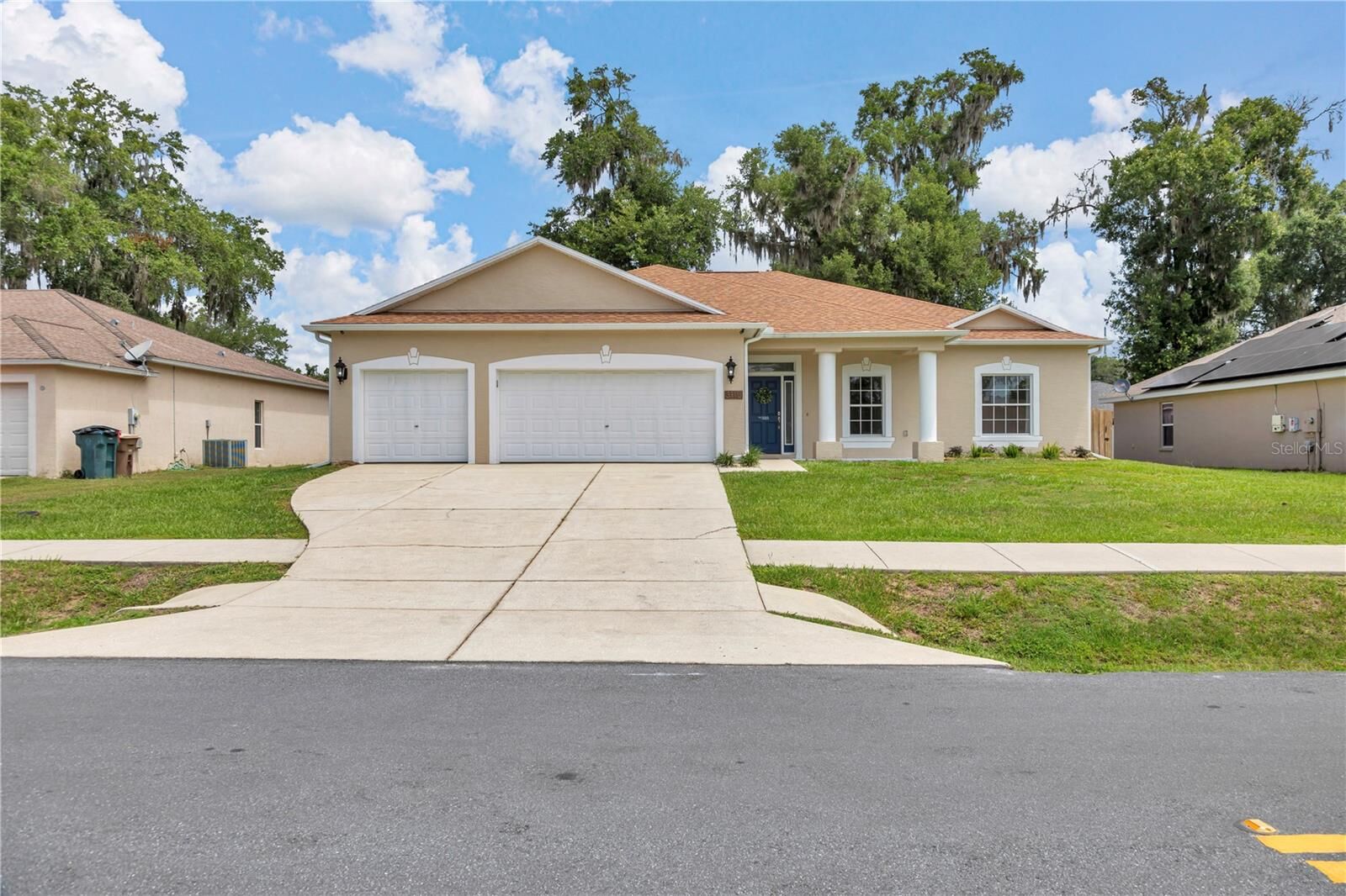 Property Photo: 3115 NE 25th Street FL 34470