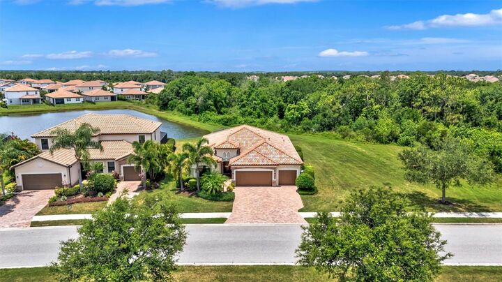 Property Photo: 3504 Scrub Creek Run FL 34211