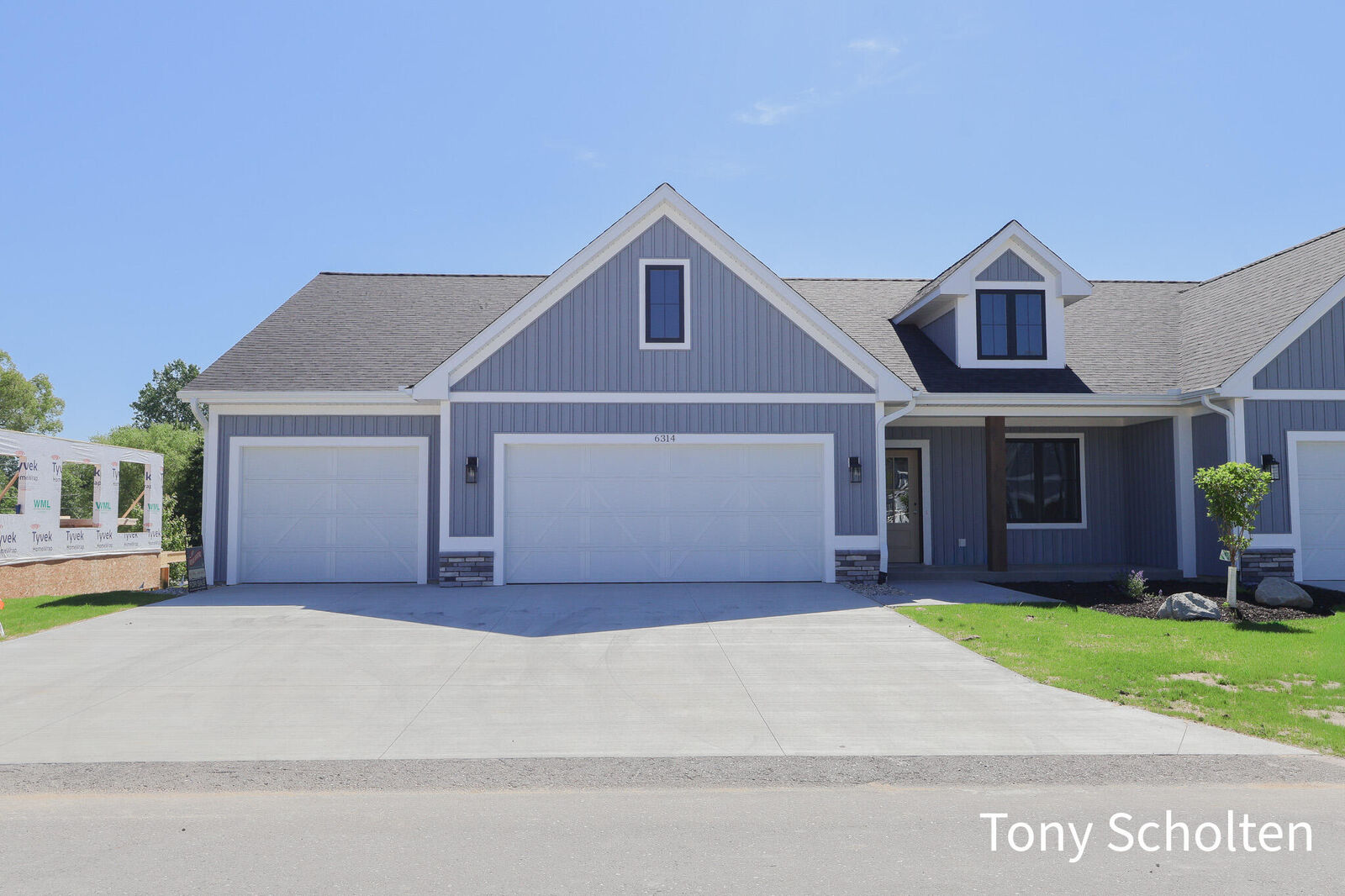 Property Photo:  5065 Blendon Woods Drive  MI 49426 