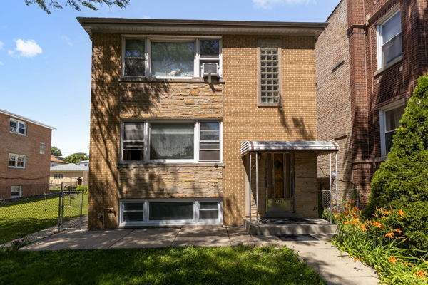 Property Photo:  2166 N Moody Avenue  IL 60639 