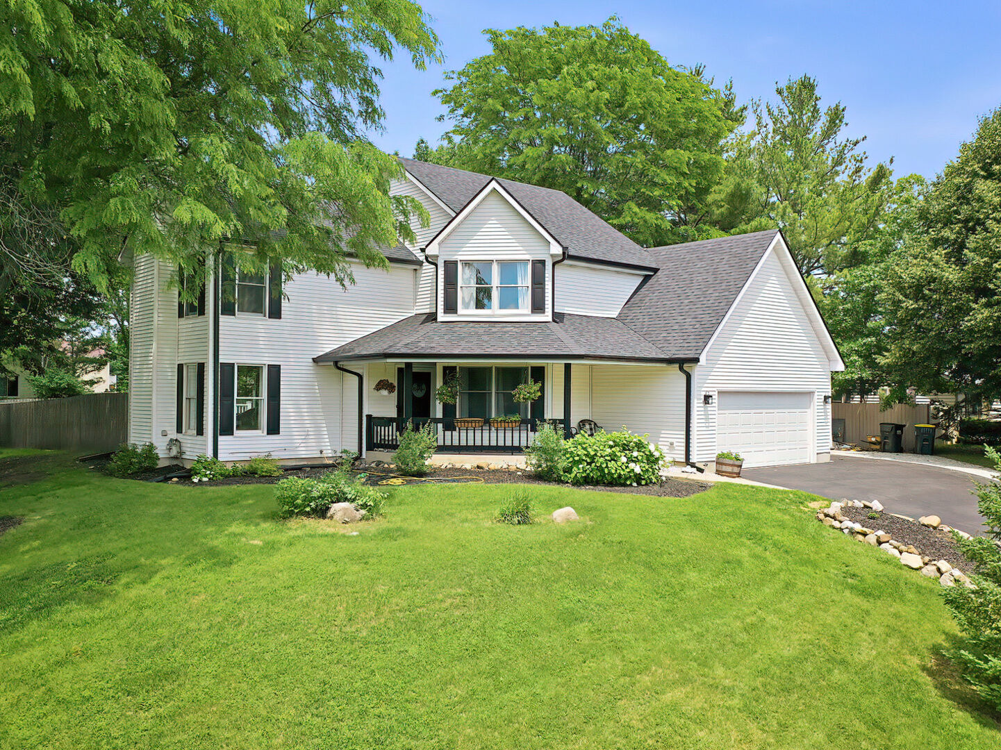 Property Photo:  2412 Elk Drive  IL 60081 
