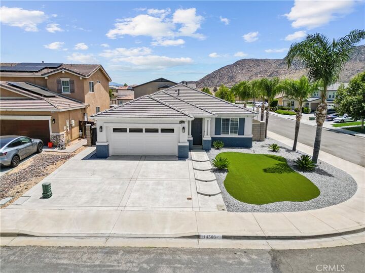 Property Photo: 14366 Arborglenn CA 92555