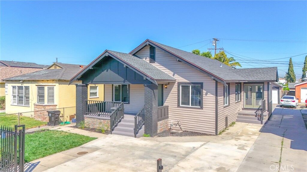 Property Photo: 205 W 98th CA 90003