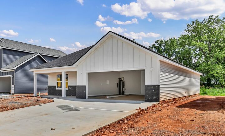 Property Photo:  2677 Brewster Dr  TN 37042 