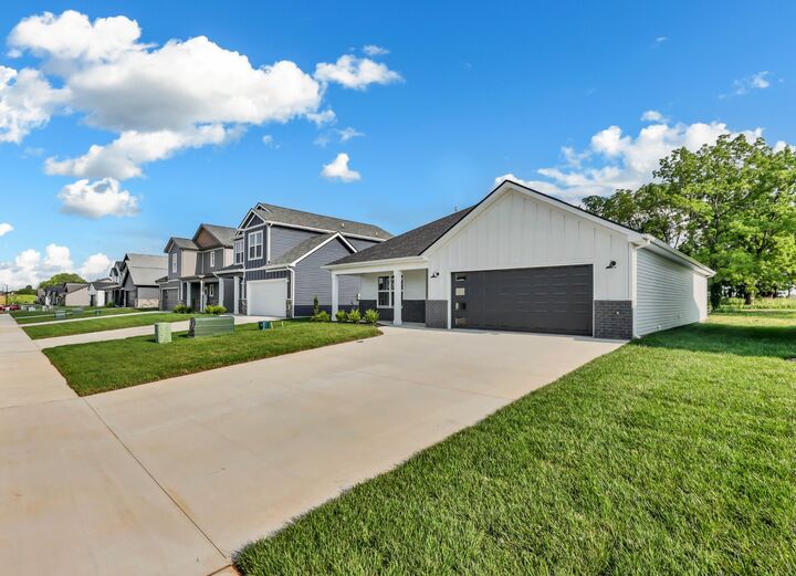 Property Photo:  2677 Brewster Dr  TN 37042 
