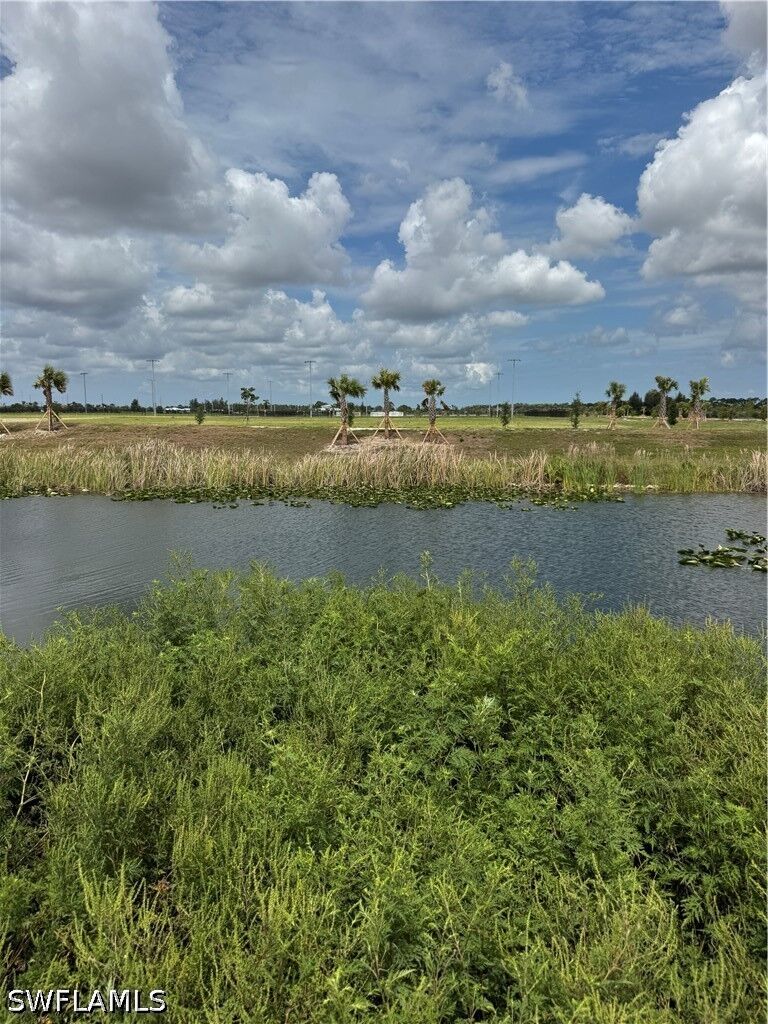 Property Photo: 2624 NW 9th Avenue FL 33993