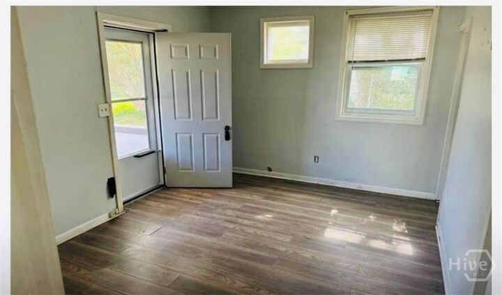 Property Photo:  805 Carter Street  GA 31415 
