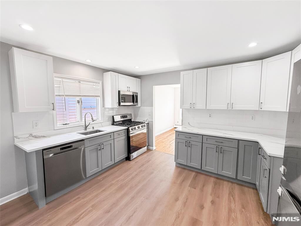 Property Photo:  174 Maple Street 3  NJ 07022 