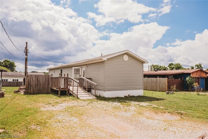 Property Photo:  43 Thorn Street  WV 26101 