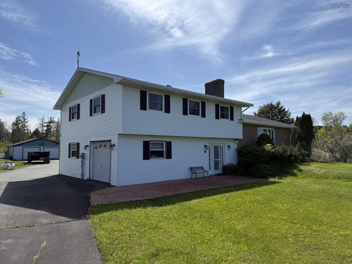 Property Photo: 947 Pleasant Valley Rd Road NS B0K 2A0