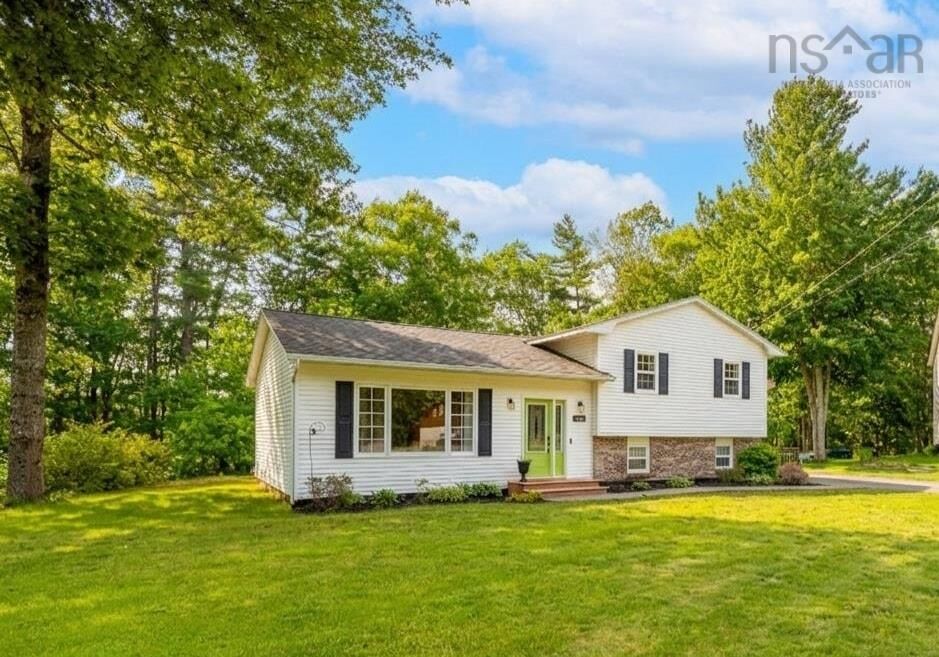 Property Photo:  2848 Ward Street  NS B4R 1A4 