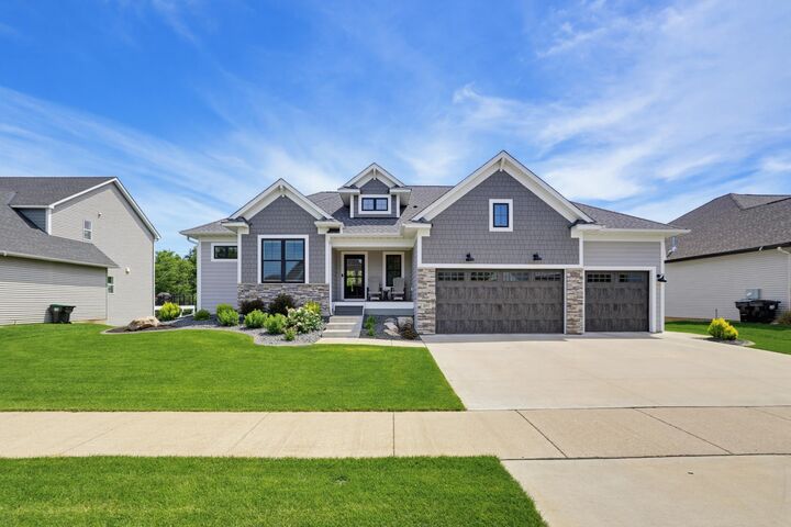 Property Photo:  977 Pheasant Run S  MN 55014 