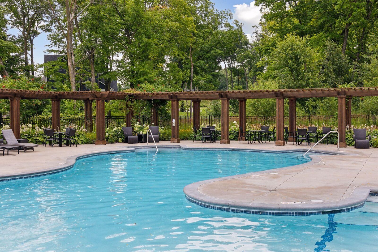 Property Photo: 6921 Huckleberry Drive MN 55331