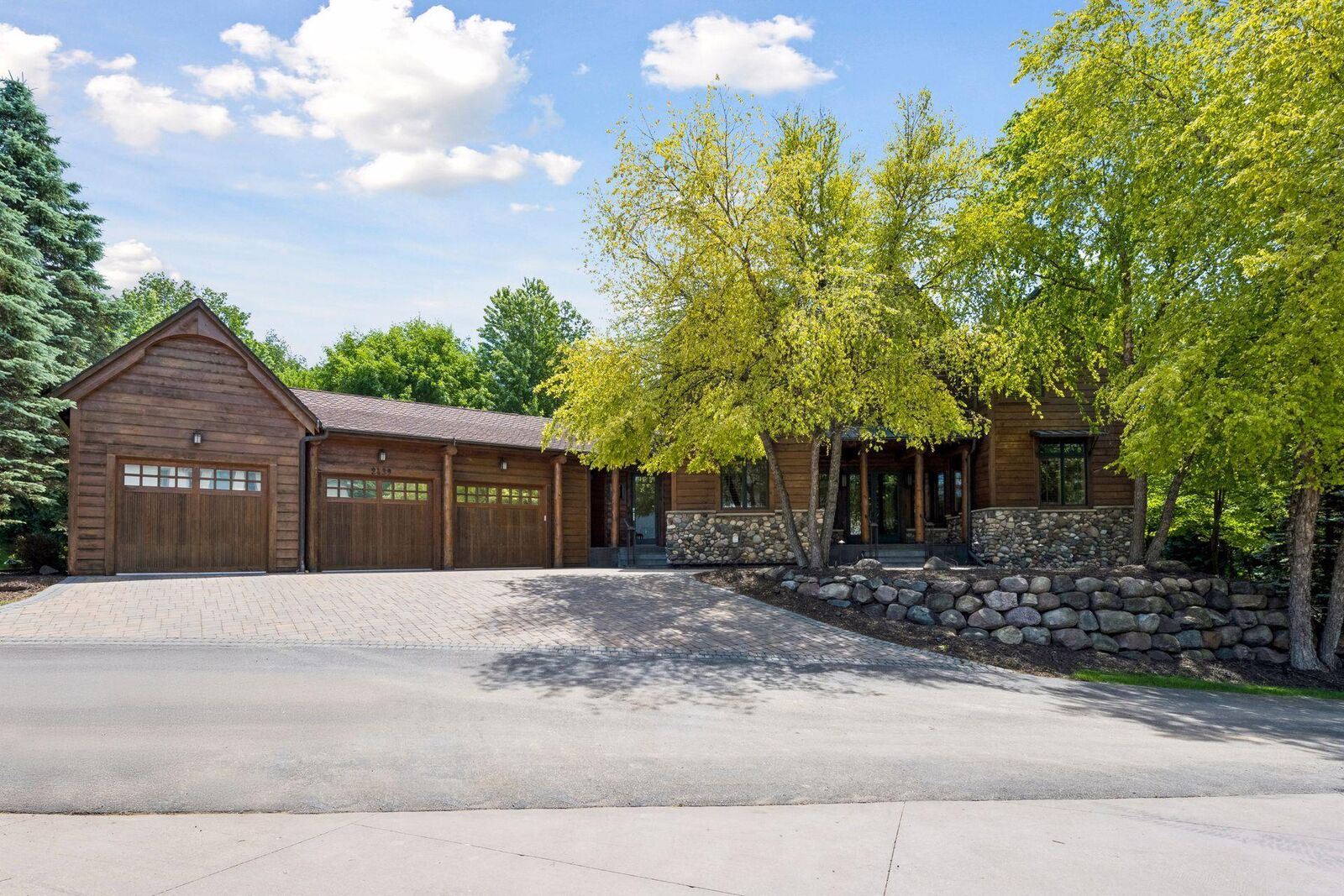 Property Photo:  2439 Emerald Trail  MN 55305 