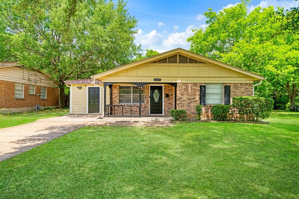 Property Photo: 2275 Bella Vista Drive TX 75460
