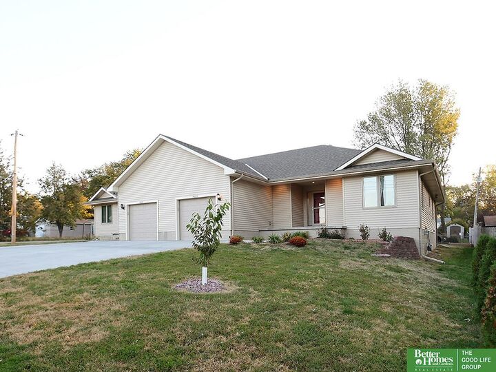 Property Photo: 7801-7803 S 30th Street NE 68147