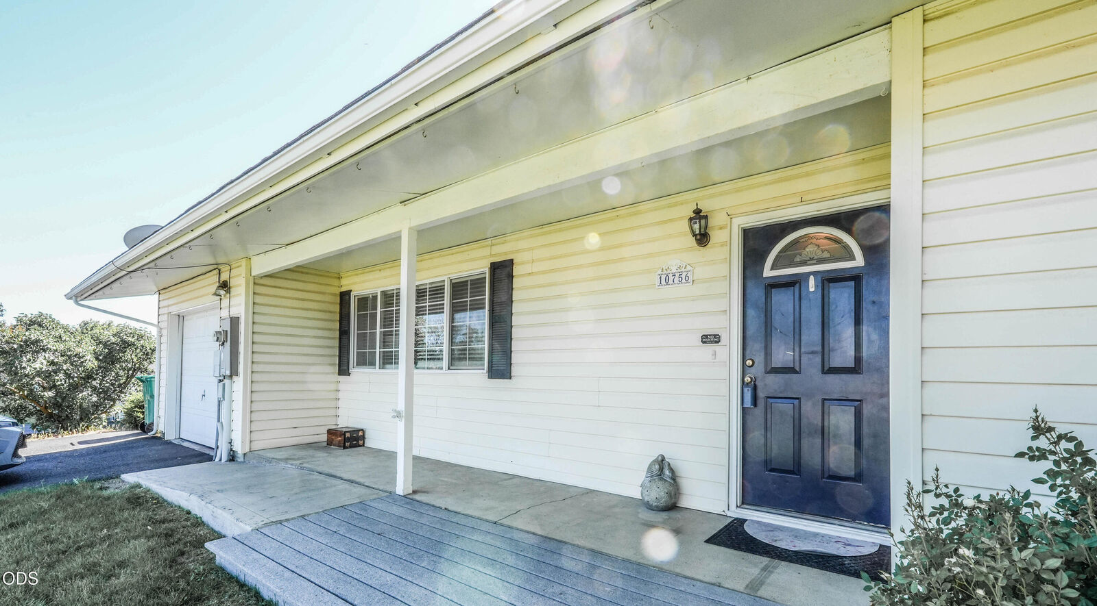 Property Photo: 10756 Preddy Avenue OR 97603