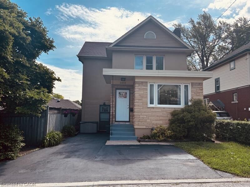 Property Photo:  5056 Fourth Avenue  ON L2E 4P6 