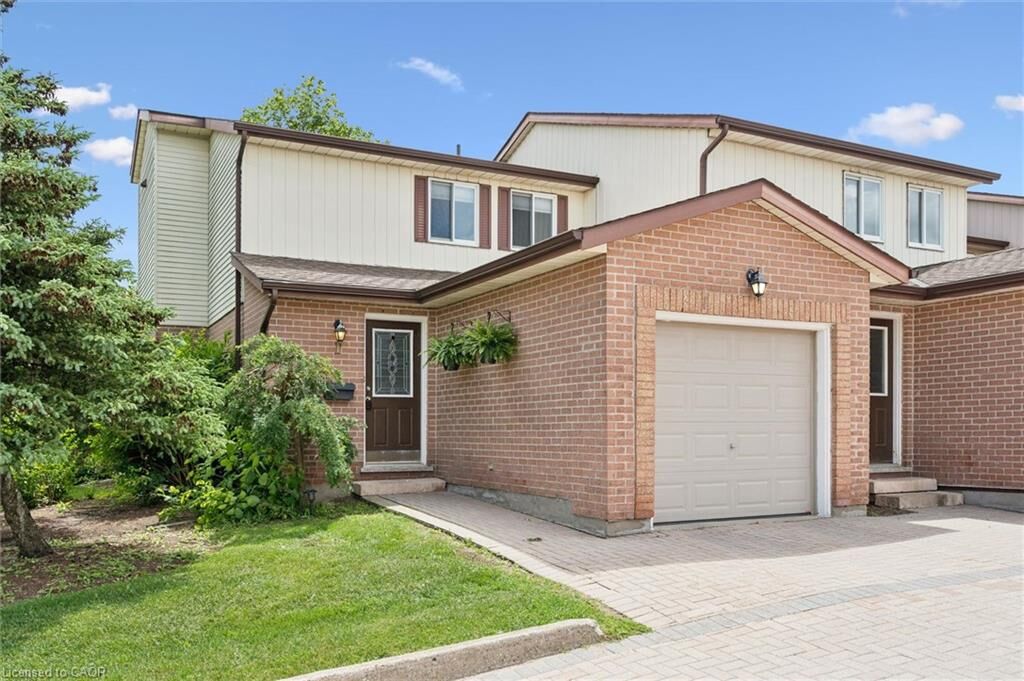 Property Photo: 25 Valleyview Drive 1 ON N2E 1L5