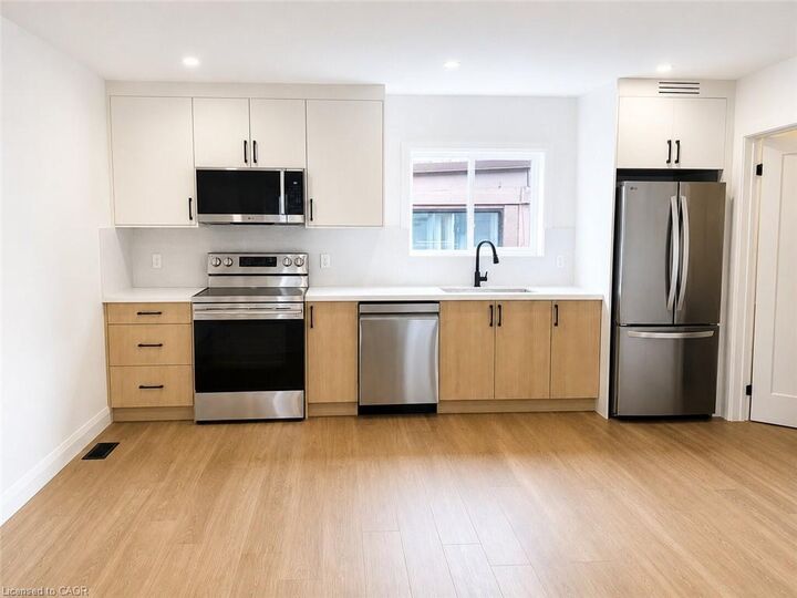 Property Photo:  17 White Avenue 1  ON M1C 1P1 