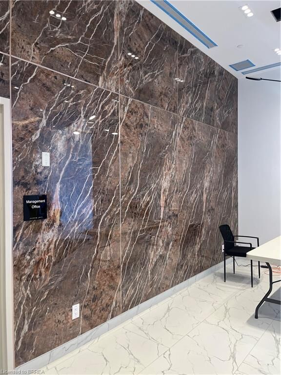 Property Photo:  33 Erie Avenue 1141  ON N3S 2E7 