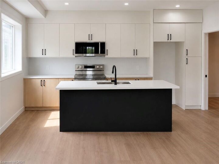 Property Photo: 17 White Avenue 4 ON M1C 1P1