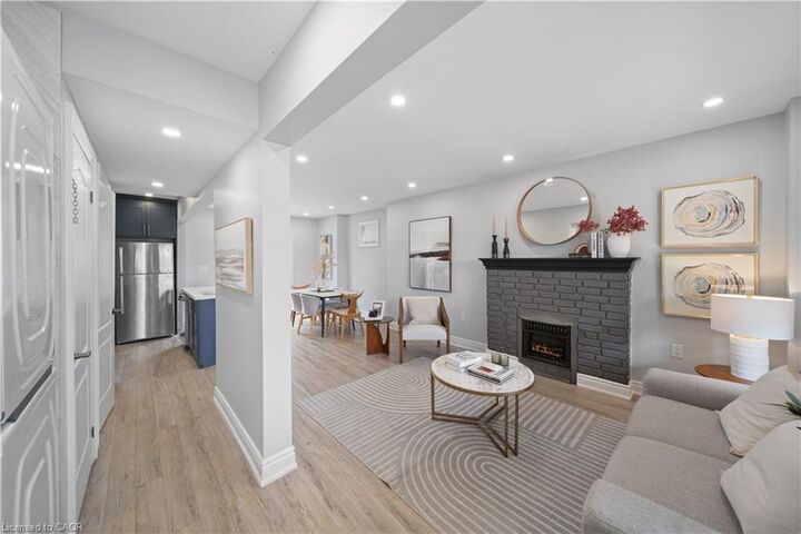 Property Photo:  305 Weir Street N Upper  ON L8H 5G4 