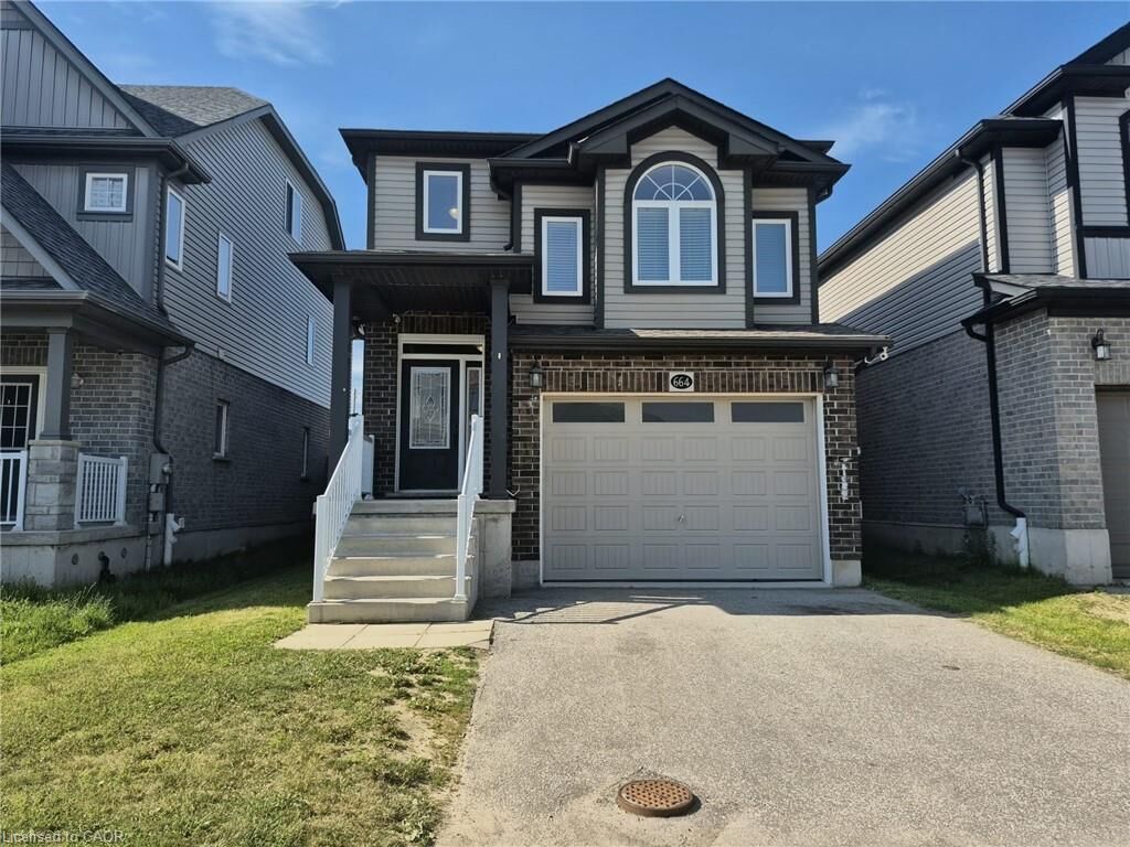 Property Photo:  664 Blair Creek Drive  ON N2P 0E7 