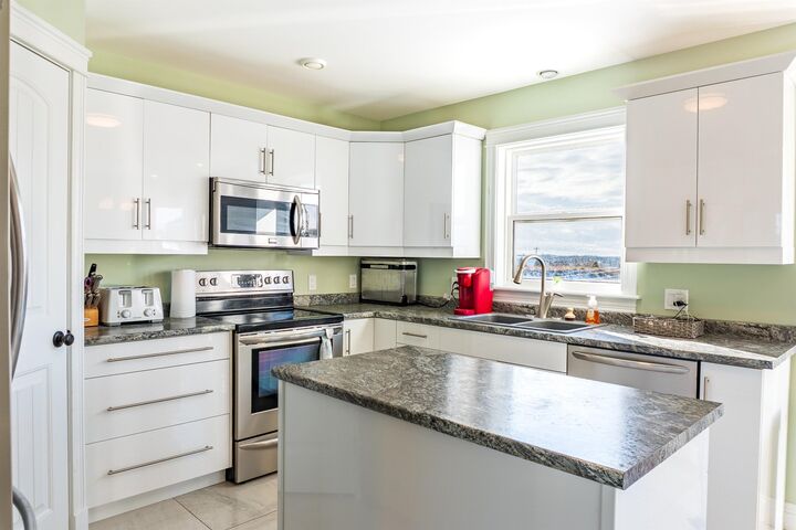Property Photo:  72 Mutch Crescent  PE C1E 3G4 