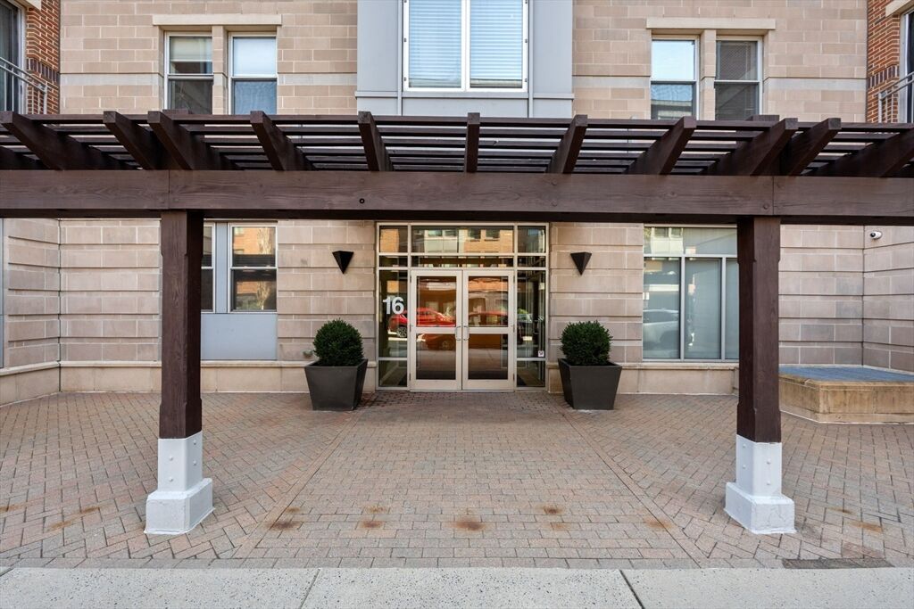 Property Photo: 16 Miner St 603 MA 02115