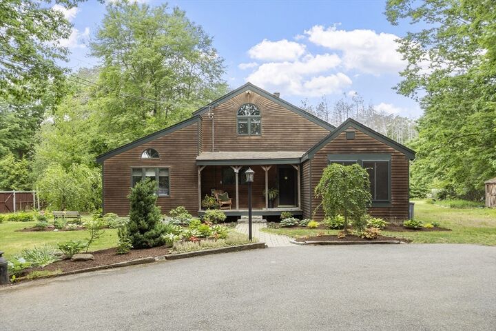 Property Photo:  55 Lake Dr W  MA 01473 
