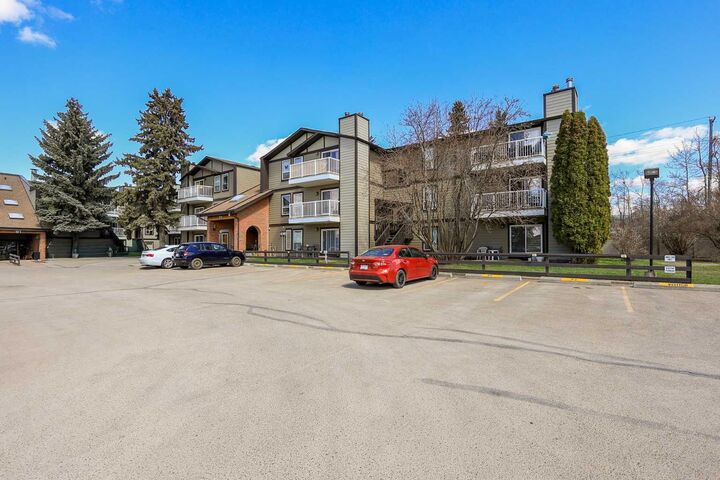 Property Photo: 71 Cosgrove Crescent 108 AB T4P 2Z6