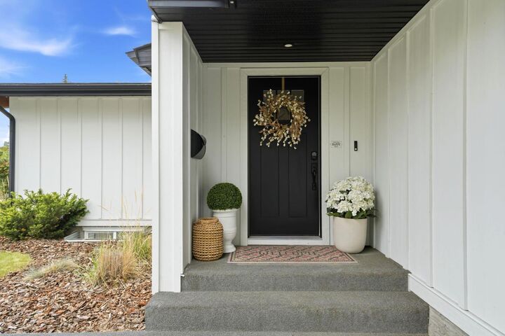 Property Photo: 65 Selkirk Boulevard AB T4N 0G5