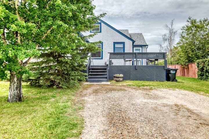 Property Photo:  218 Southridge Place  AB T0M 0W0 