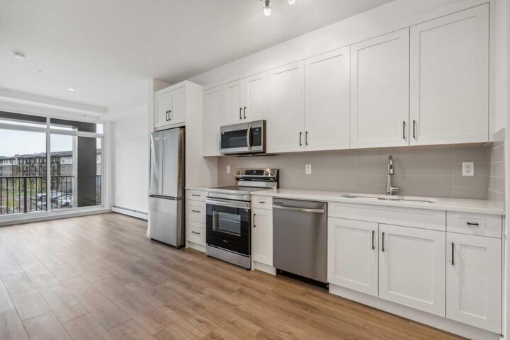 Property Photo:  1802 Mahogany Boulevard SE 3117  AB T3M 4A5 
