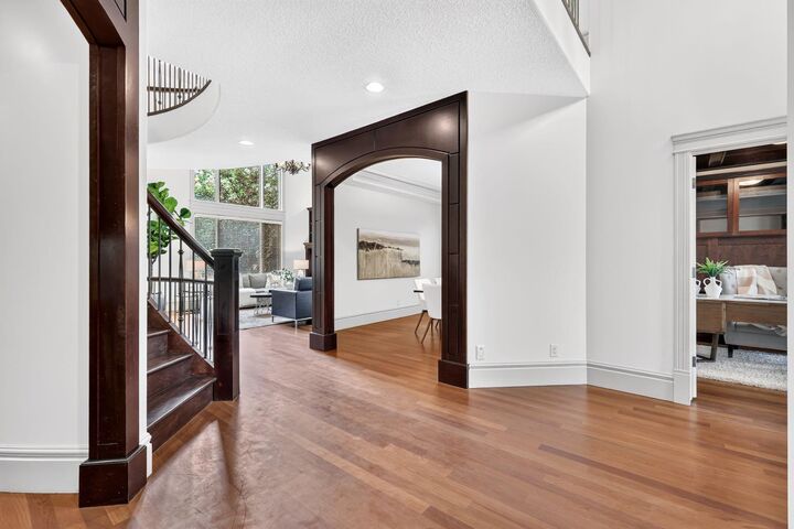 Property Photo:  30 Aspen Meadows Park SW  AB T3H 5Z7 