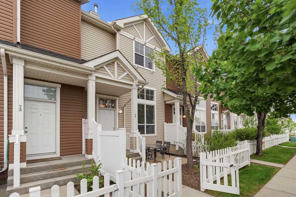 Property Photo: 77 Elgin Gardens SE AB T2Z 4T4