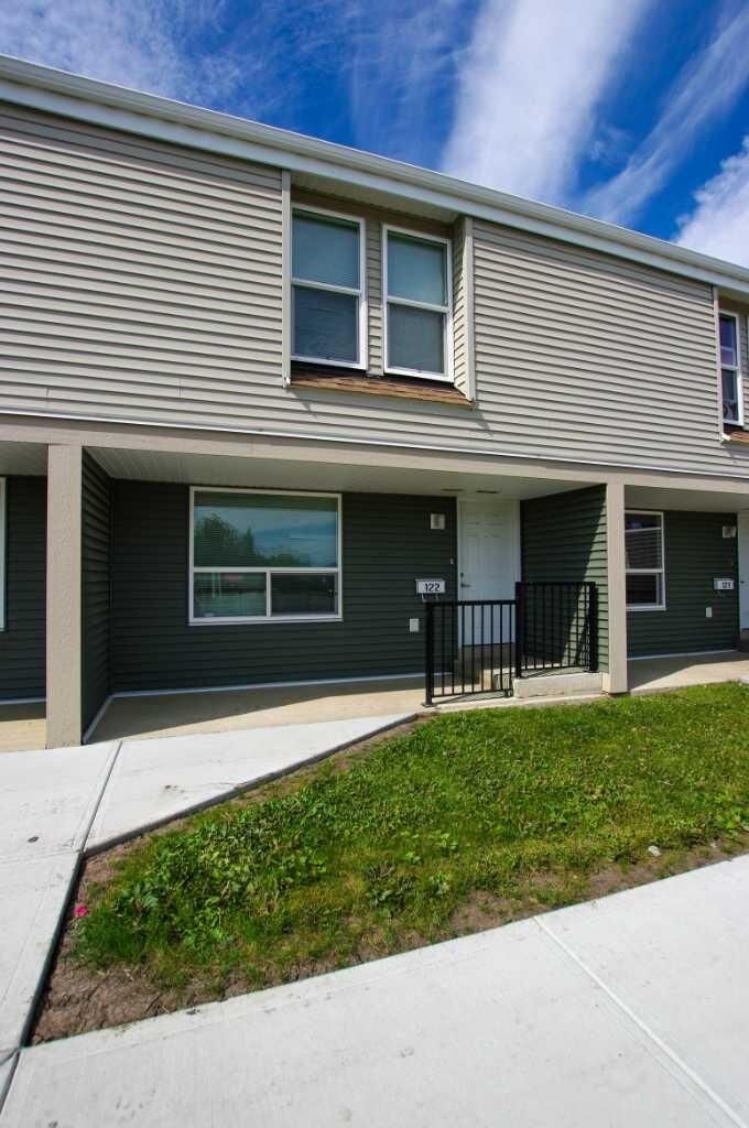 Property Photo: 9501 72 Avenue 122 AB T8V 6A1