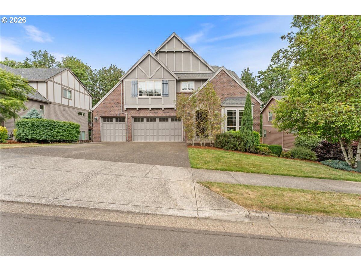 Property Photo: 9385 SE Hamilton Ln OR 97086