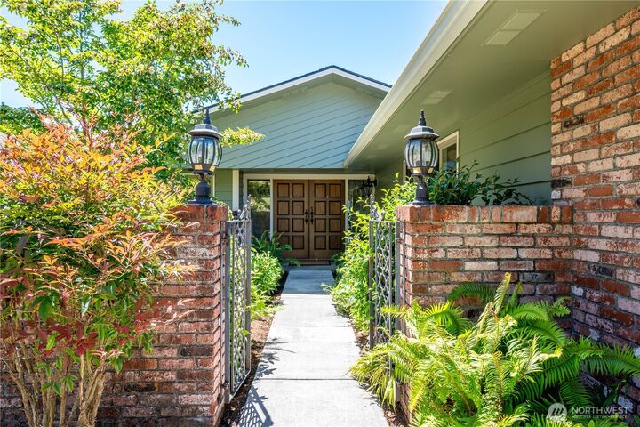 Property Photo: 18 Island View Lane WA 98612