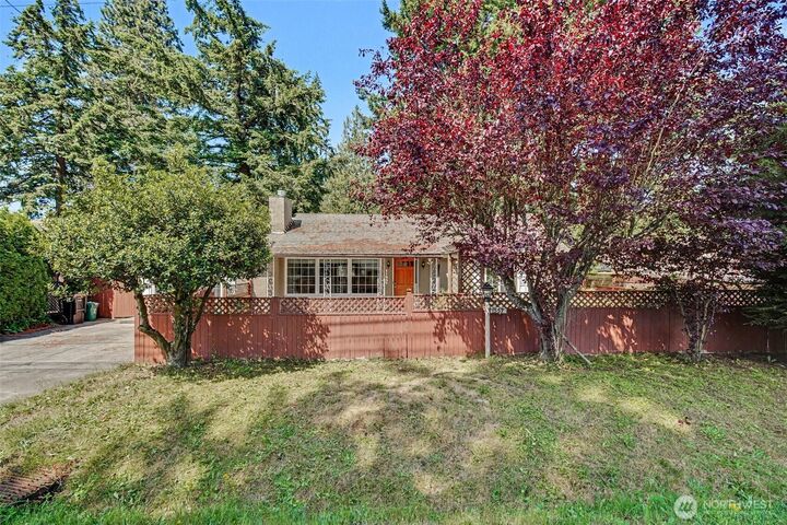 Property Photo:  11557  8th Avenue NE  WA 98125 