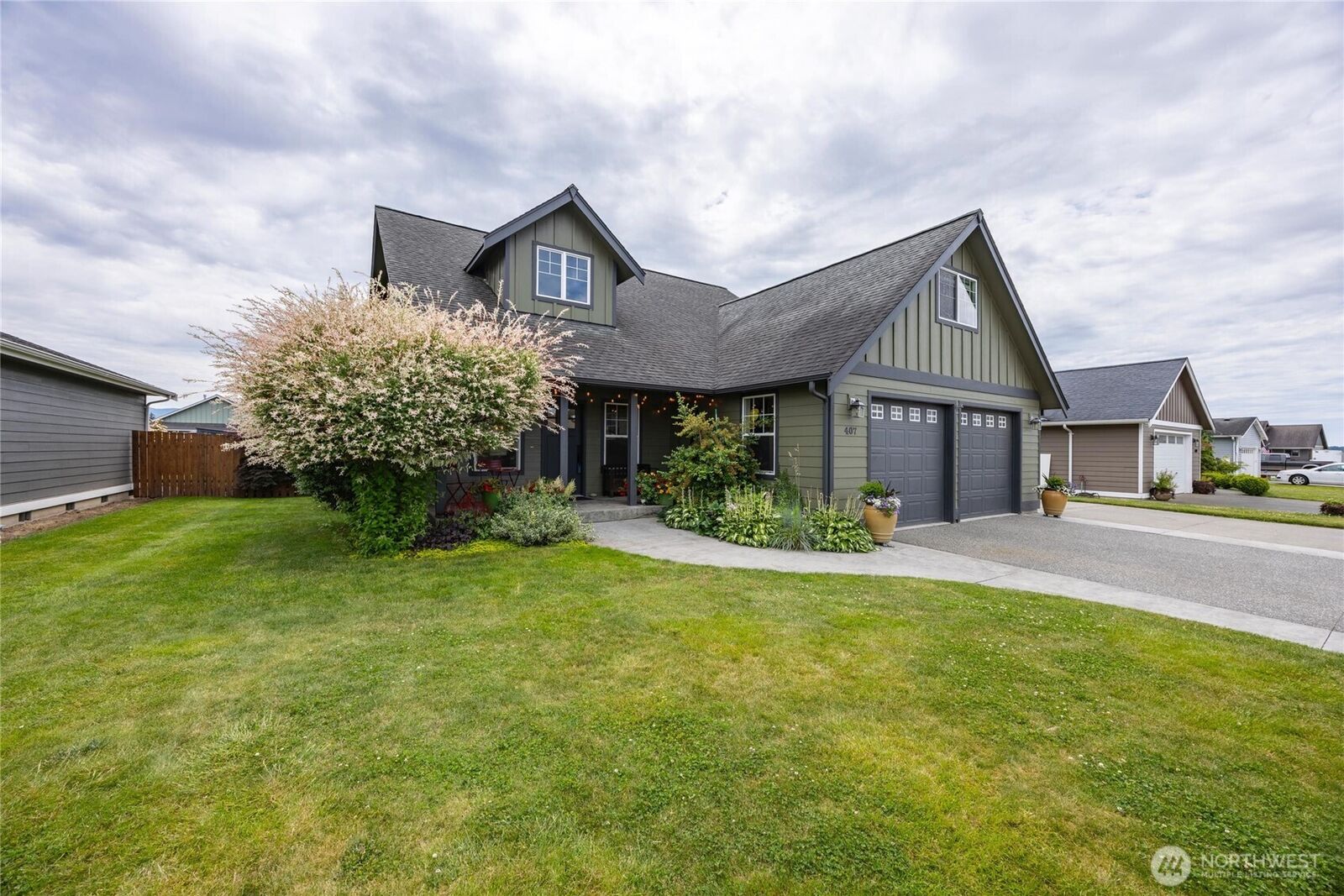 Property Photo: 407 Westview Place WA 98276