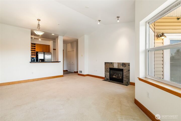 Property Photo: 255 W Bakerview Road 401 WA 98226