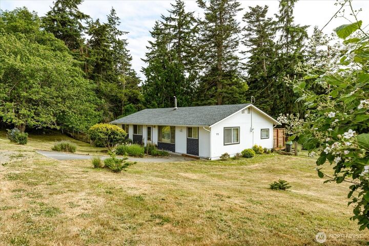 Property Photo: 975 Ferry Avenue WA 98239